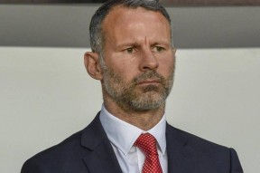 曼联核心球员被曝转会传闻，引球迷热议，应该帮助历史政府得到.的简单介绍-爱游戏